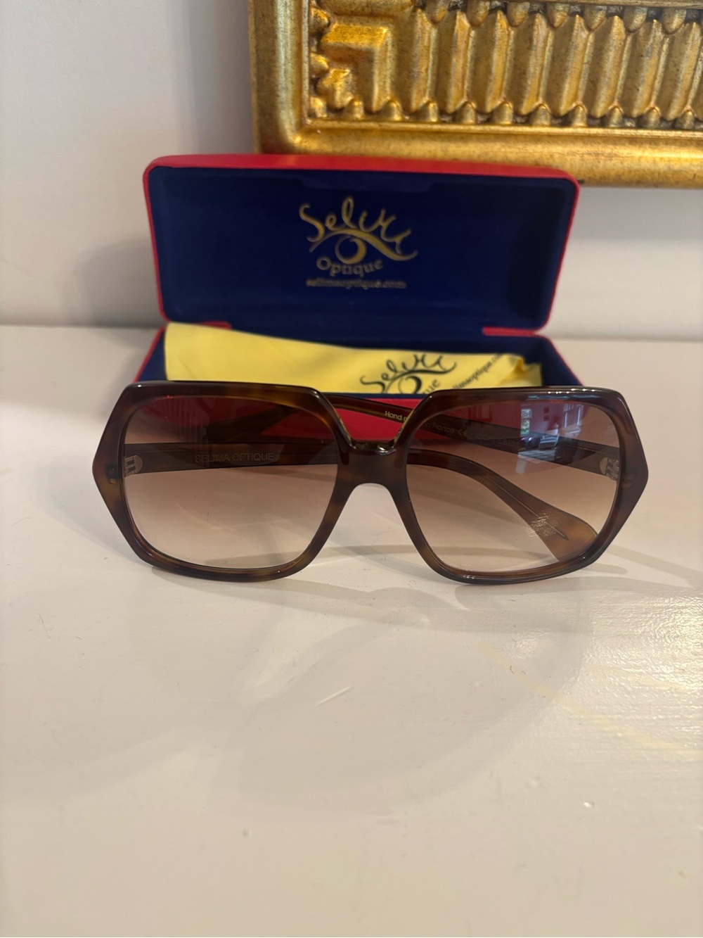 Women's Brown Gradient Square Sunglasses